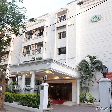 Nalapad'S Hotel Bangalore International Kültér fotó