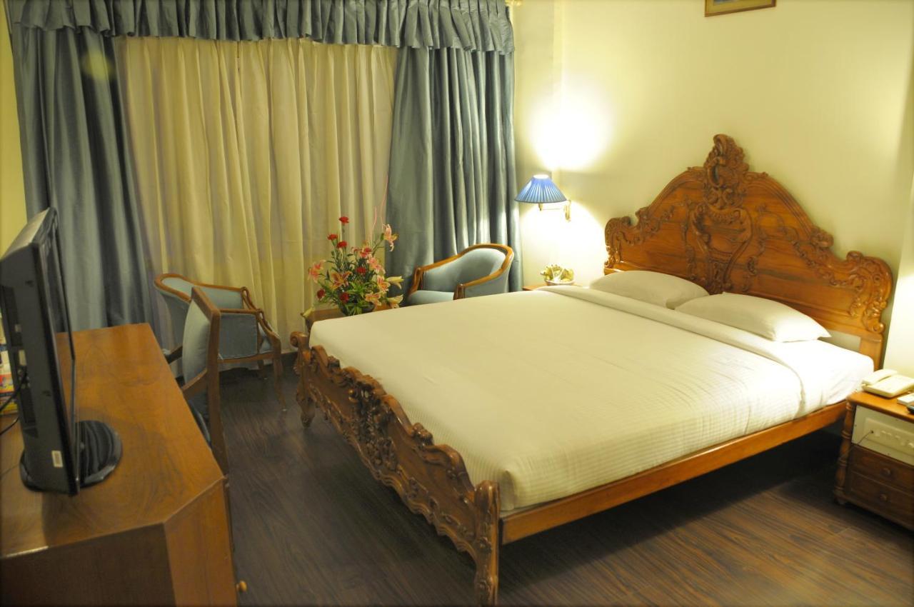 Nalapad'S Hotel Bangalore International Kültér fotó