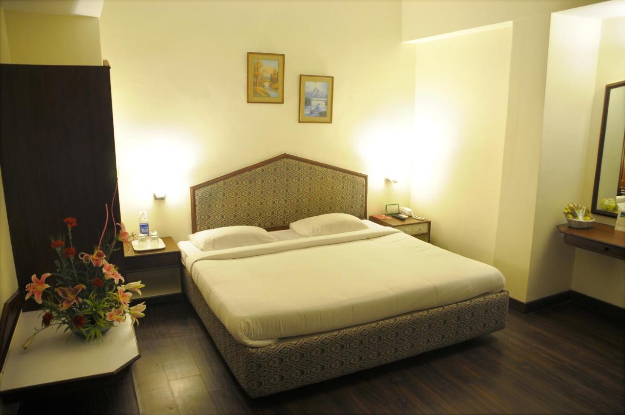 Nalapad'S Hotel Bangalore International Kültér fotó