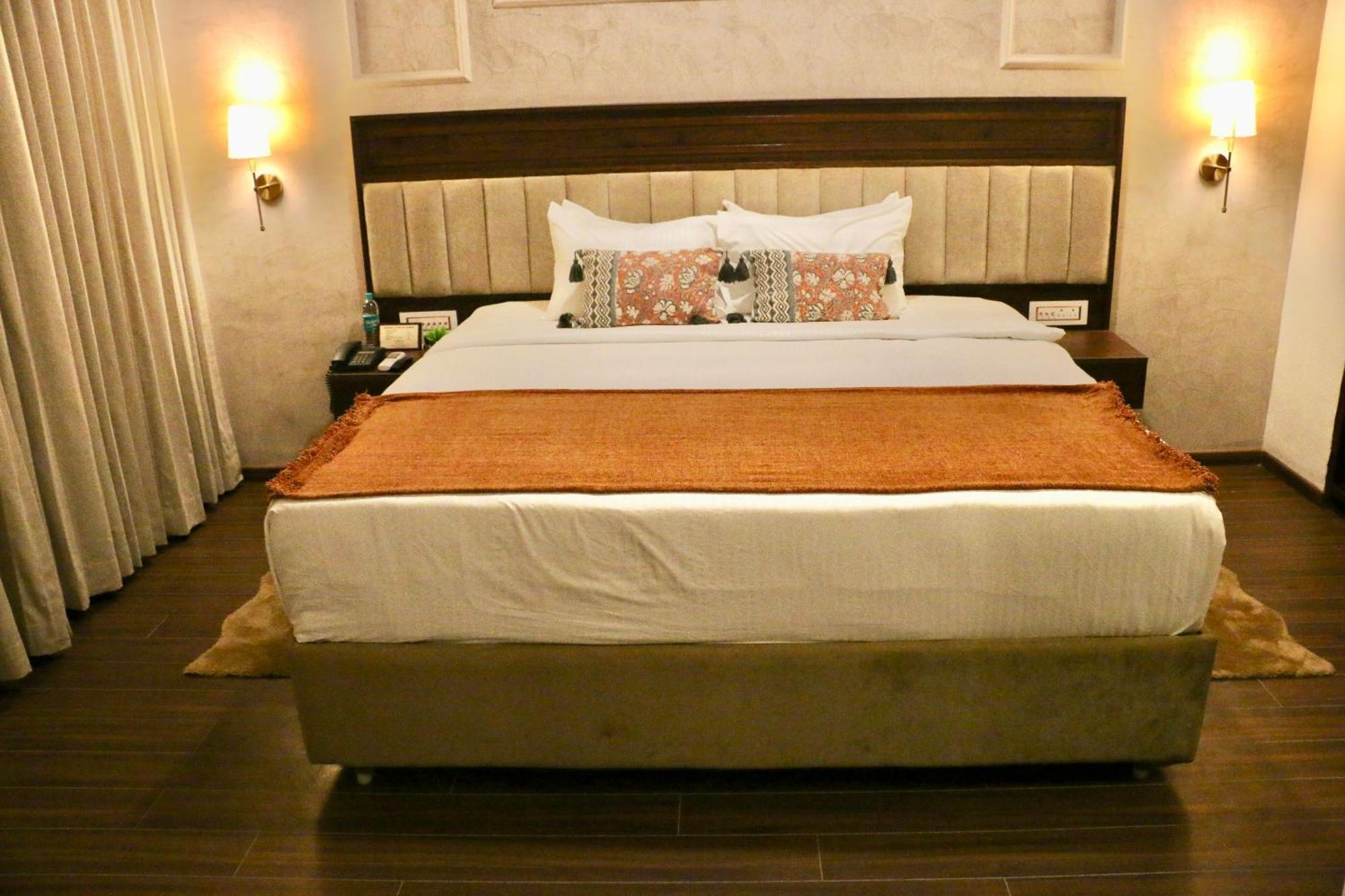 Nalapad'S Hotel Bangalore International Kültér fotó