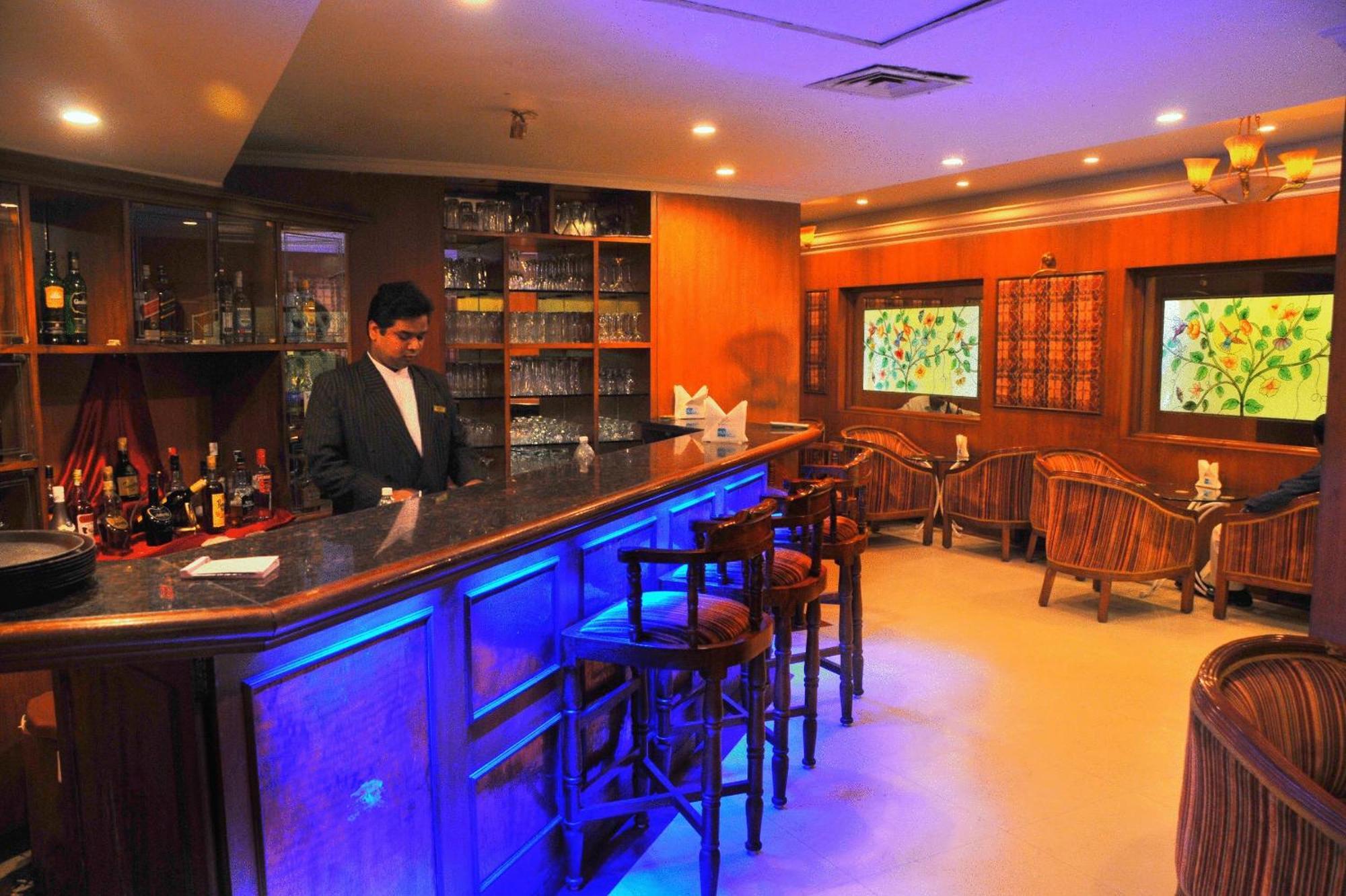 Nalapad'S Hotel Bangalore International Étterem fotó