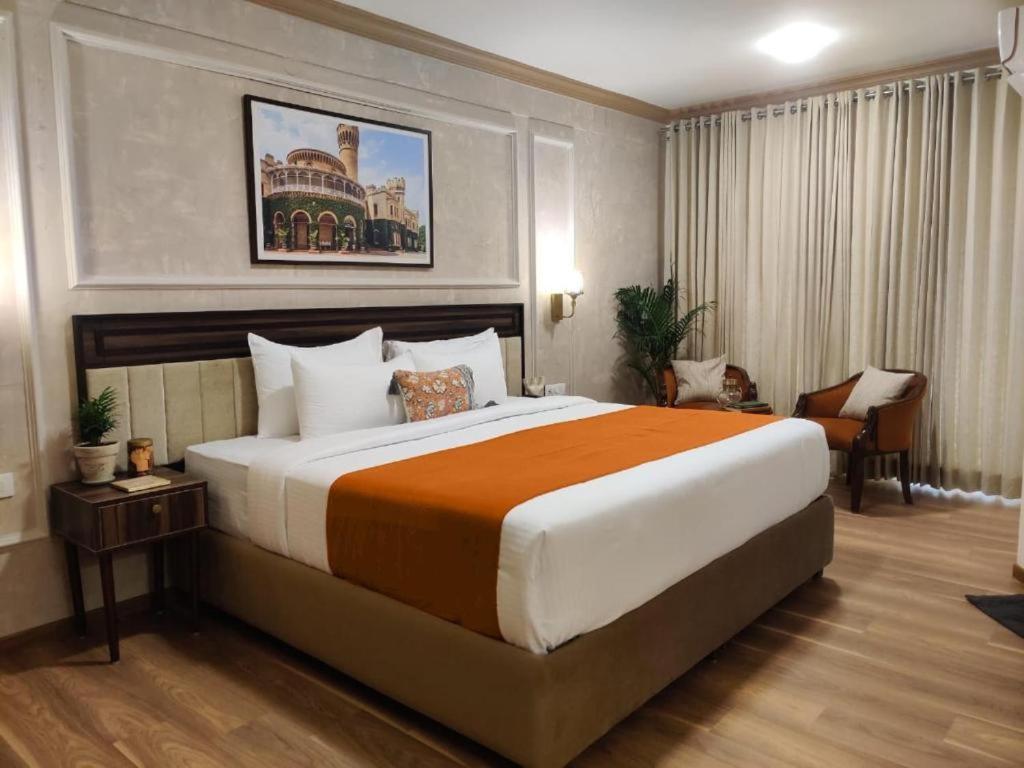 Nalapad'S Hotel Bangalore International Kültér fotó