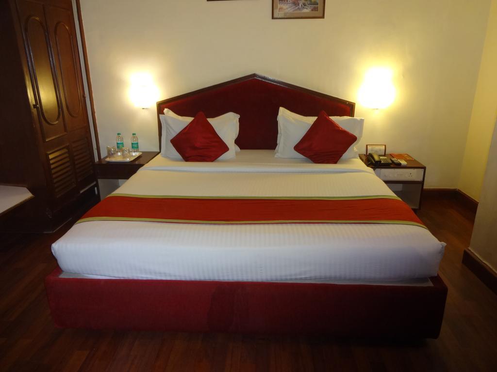 Nalapad'S Hotel Bangalore International Kültér fotó