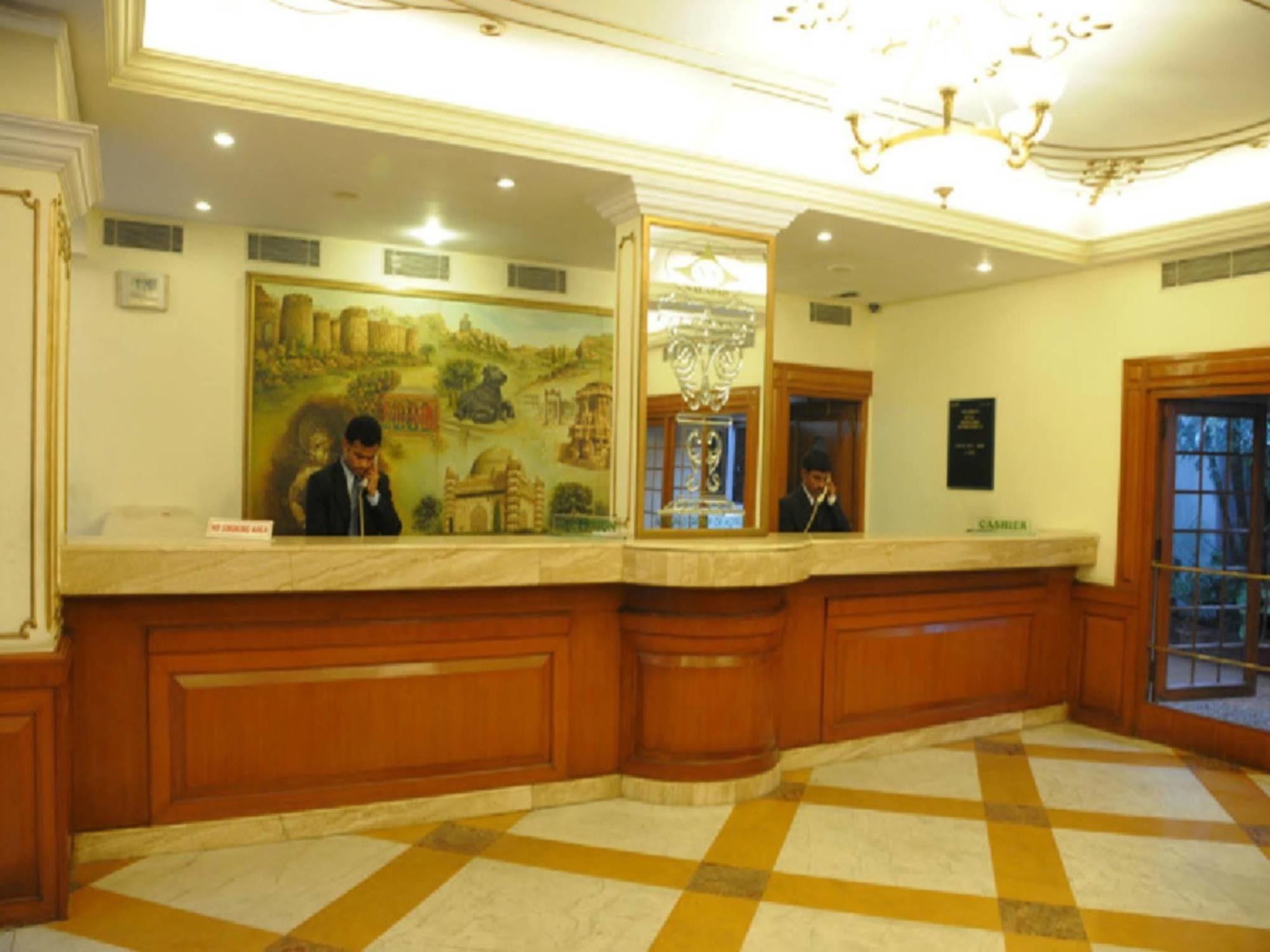 Nalapad'S Hotel Bangalore International Beltér fotó
