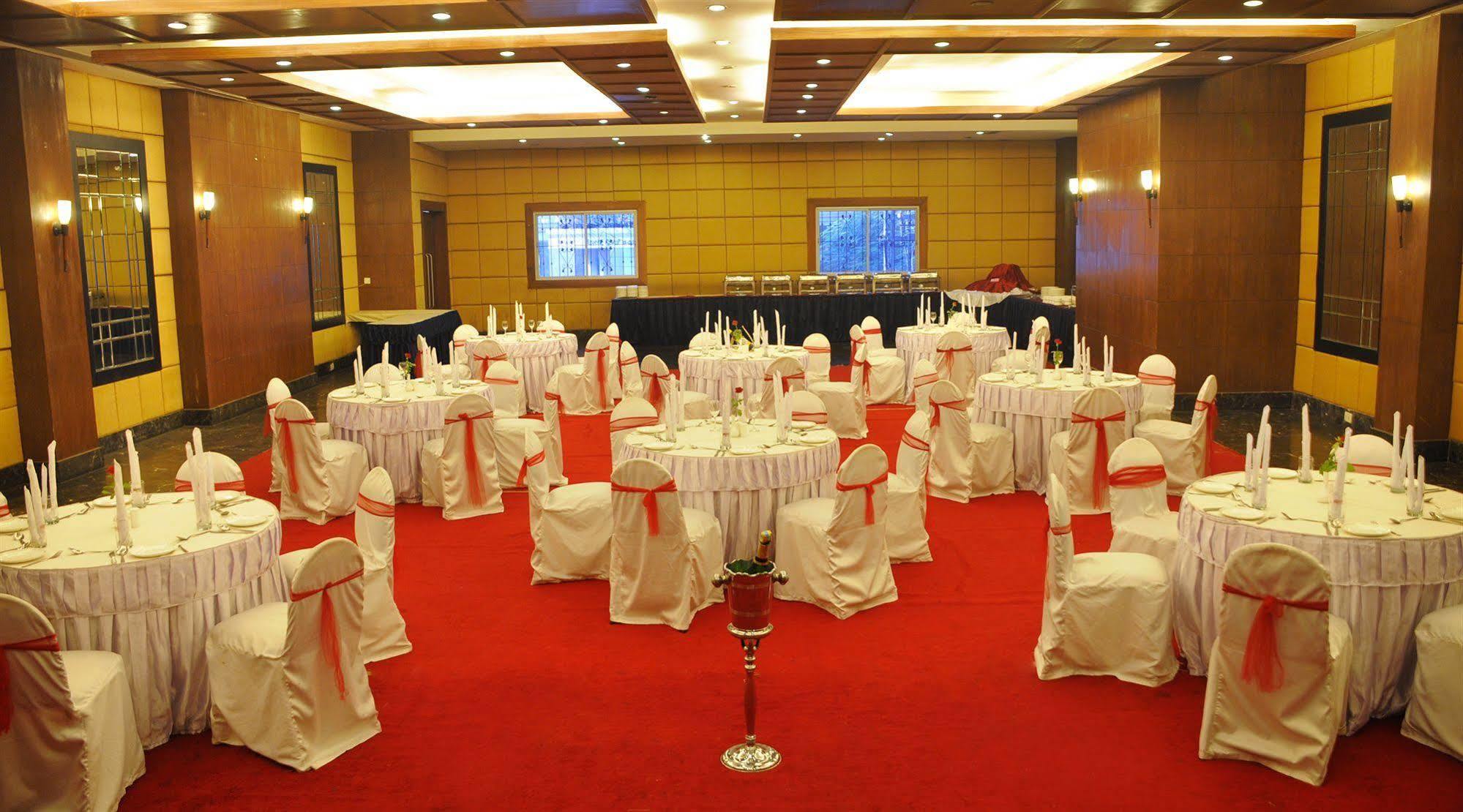 Nalapad'S Hotel Bangalore International Kültér fotó